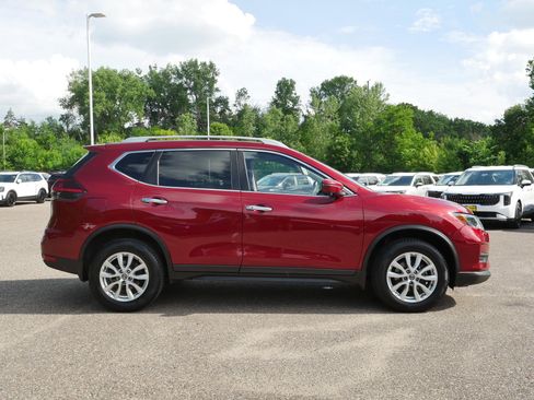 Used 2018 Nissan Rogue SV w/ Sun & Sound Touring Package AWD/4WD image 8