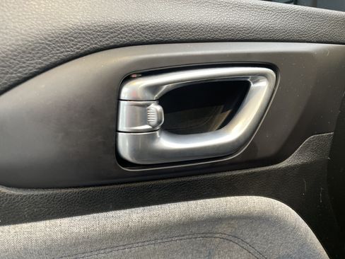 Used 2022 Jeep Compass Latitude w/ Convenience Group FWD image 15