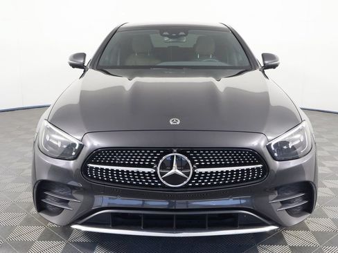 Used 2022 Mercedes-Benz E 450 4MATIC Sedan image 2