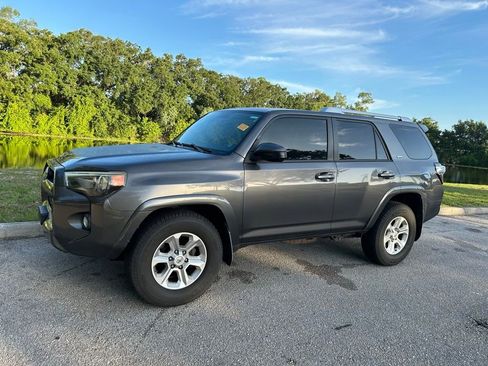 Used 2015 Toyota 4Runner SR5 RWD image 2