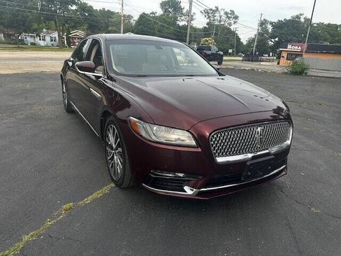 Used 2017 Lincoln Continental Select FWD image 3