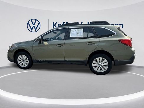 Used 2018 Subaru Outback 2.5i AWD/4WD image 2