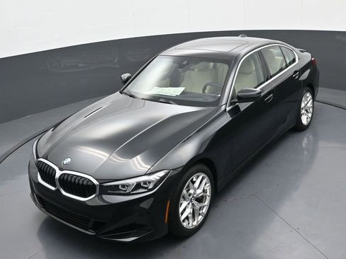 New 2025 BMW 330i xDrive Sedan w/ Premium Package AWD/4WD image 31