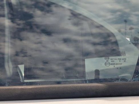 Used 2017 Dodge Charger SXT RWD image 24