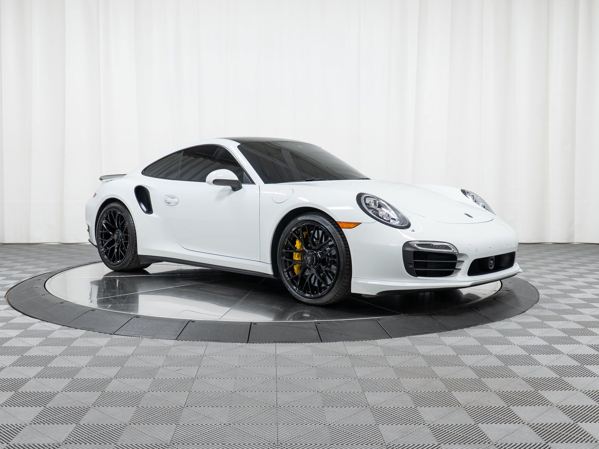Certified 2014 Porsche 911 Turbo S AWD/4WD image 9