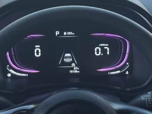 Used 2025 Kia Soul LX w/ LX Technology Package image 38