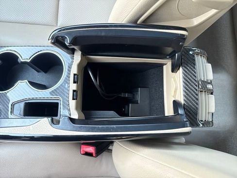 Used 2014 Mercedes-Benz C 300 4MATIC Sedan image 26