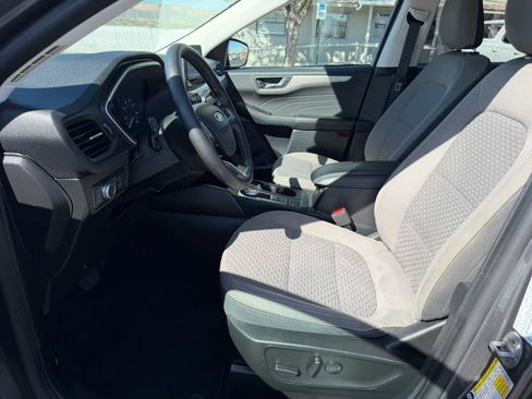 Used 2022 Ford Escape SE w/ SE Sport Appearance Package image 22