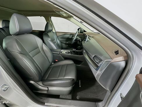 Used 2023 Nissan Rogue SV w/ SV Premium B Package FWD image 32