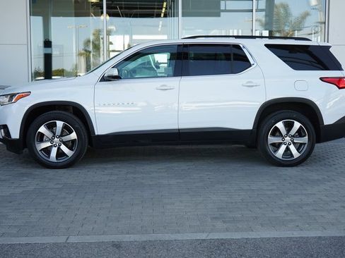 Used 2020 Chevrolet Traverse LT w/ LT Premium Package image 5