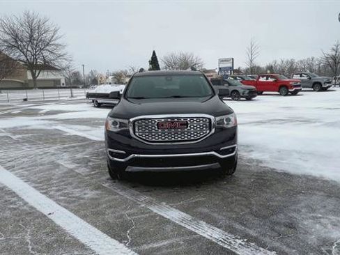 Used 2018 GMC Acadia Denali w/ Technology Package image 3