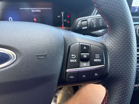 Used 2025 Ford Escape ST-Line Select image 18