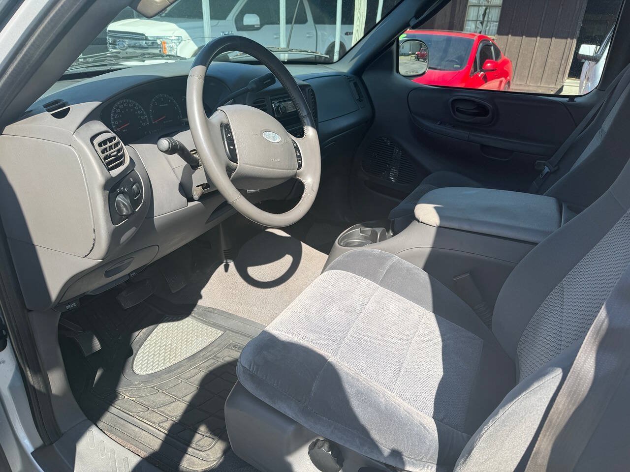 Used 2002 Ford F150 XLT RWD image 11