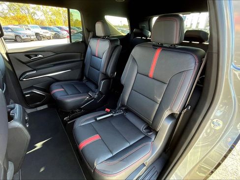 New 2026 Chevrolet Traverse RS image 10
