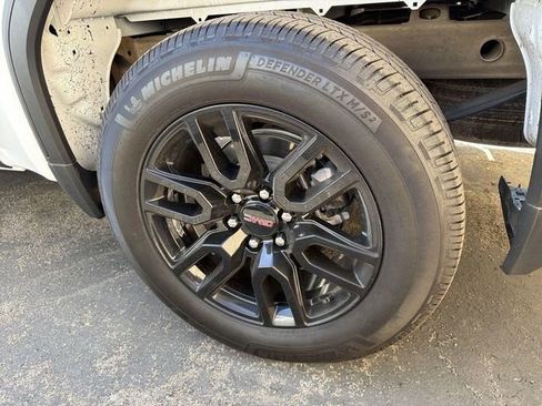 Used 2023 GMC Sierra 1500 Elevation AWD/4WD image 4