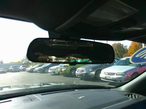 Used 2010 Dodge Challenger SE image 11