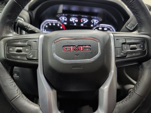 Used 2022 GMC Sierra 1500 SLT w/ SLT Premium Package AWD/4WD image 9