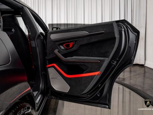Used 2024 Lamborghini Urus Performante image 57