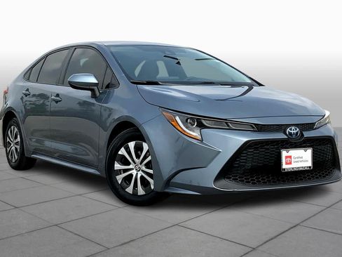 Used 2022 Toyota Corolla LE FWD image 3