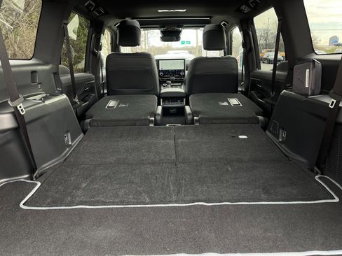 Used 2024 Lexus GX 550 w/ Accessory Package (Z1) image 44