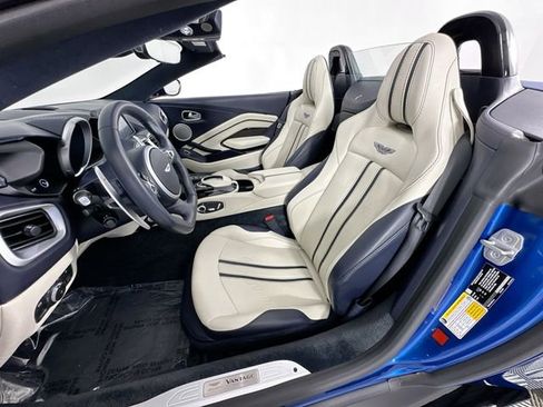 Used 2022 Aston Martin V8 Vantage Roadster RWD image 12