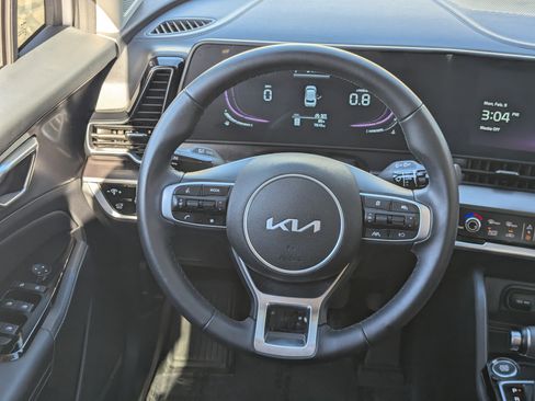 Certified 2025 Kia Sportage EX w/ Premium Package image 16