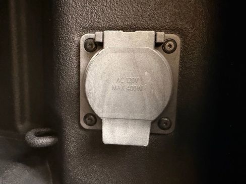 Used 2022 Chevrolet Silverado 2500 High Country w/ Z71 Off-Road Package image 12