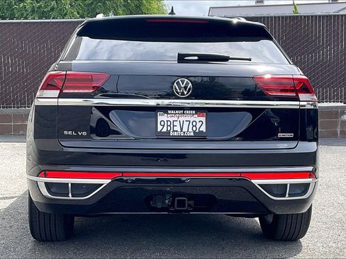 Certified 2022 Volkswagen Atlas Cross Sport SEL R-Line AWD/4WD image 3