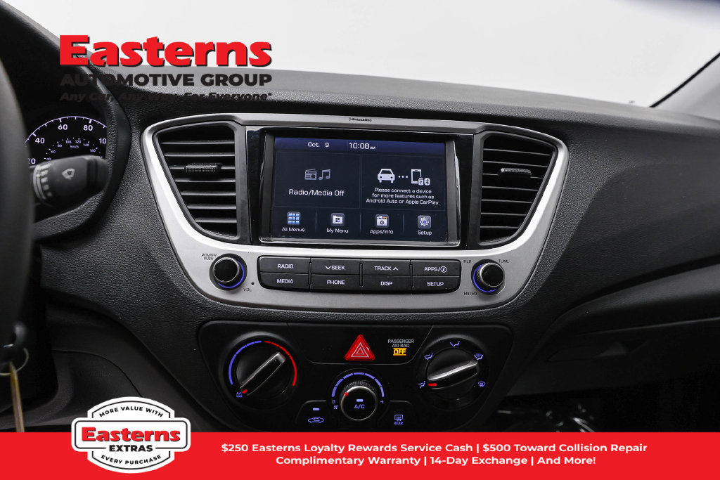 Used 2022 Hyundai Accent SEL FWD image 12
