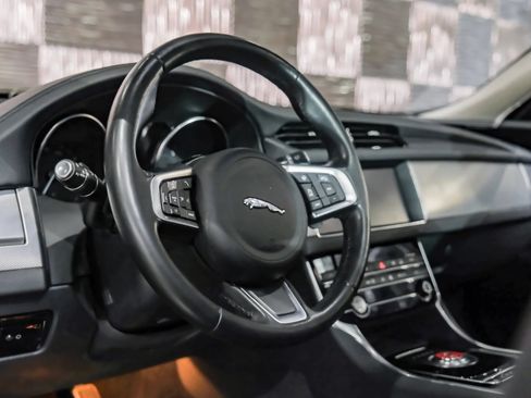 Used 2020 Jaguar XF Prestige RWD image 14