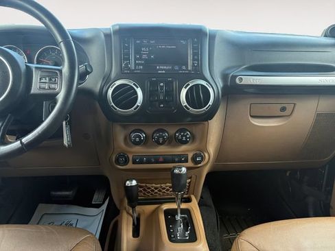 Used 2013 Jeep Wrangler Unlimited Sahara w/ Connectivity Group AWD/4WD image 11