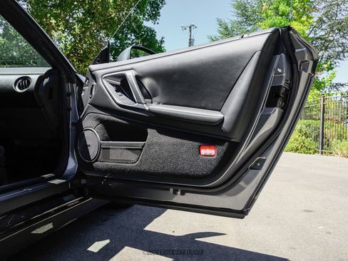 Used 2011 Nissan GT-R Premium AWD/4WD image 26