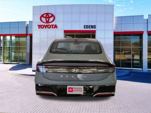Used 2024 Hyundai Sonata SEL FWD image 4