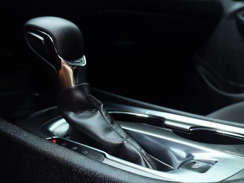 Used 2023 Chevrolet Malibu LT FWD image 50