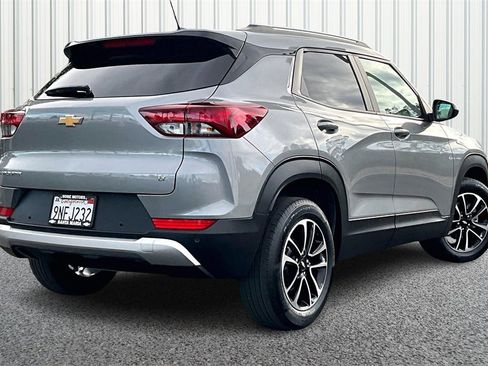 Used 2024 Chevrolet TrailBlazer LT w/ Driver Confidence Package image 23