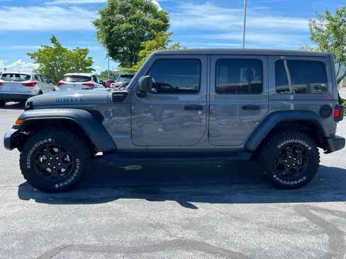 Used 2023 Jeep Wrangler Unlimited w/ Sun & Screen Package AWD/4WD image 10
