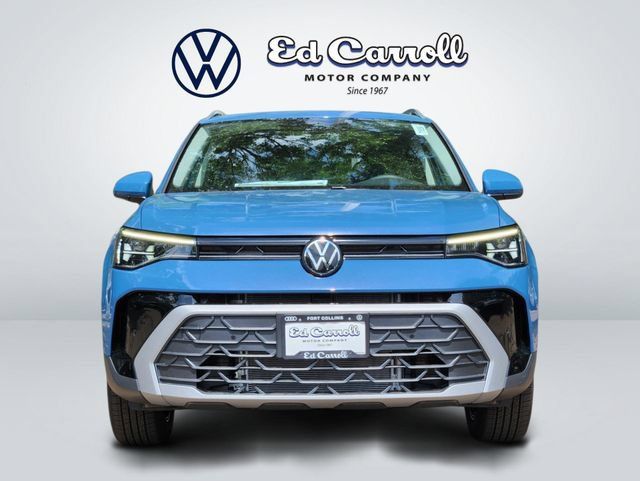 New 2026 Volkswagen Taos SE AWD/4WD image 2