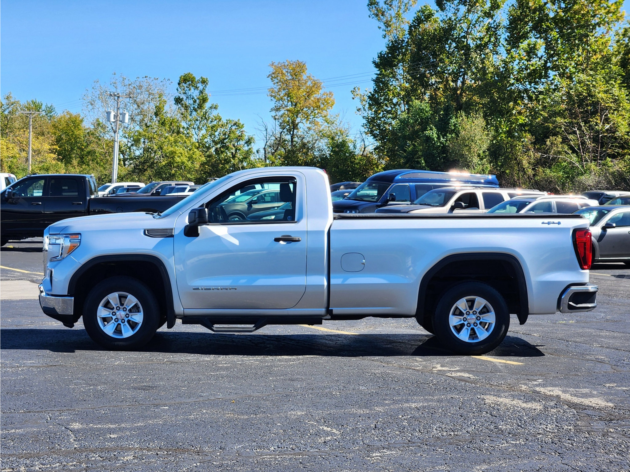 Used 2020 GMC Sierra 1500 4x4 Regular Cab w/ Sierra Value Package image 11
