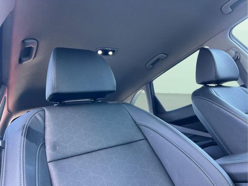 Used 2024 Kia Seltos EX image 17