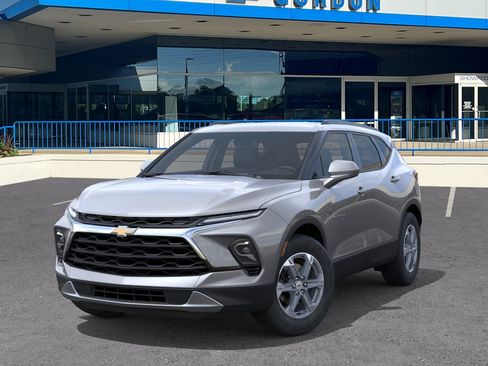 New 2026 Chevrolet Blazer LT w/ Convenience Package FWD image 6