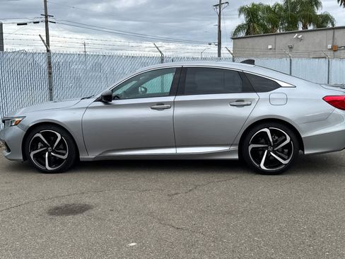 Used 2022 Honda Accord Sport image 2