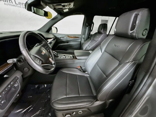 Used 2024 Cadillac Escalade Luxury AWD/4WD image 22