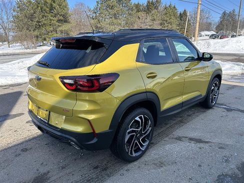 Used 2025 Chevrolet TrailBlazer RS w/ Driver Confidence Package image 21
