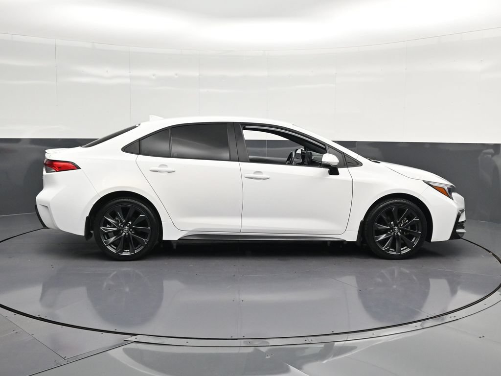 Used 2024 Toyota Corolla SE FWD image 4