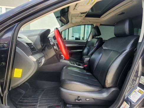 Used 2011 Subaru Outback 2.5i Premium AWD/4WD image 10