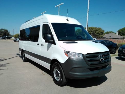 Used 2026 Mercedes-Benz Sprinter 2500 image 3
