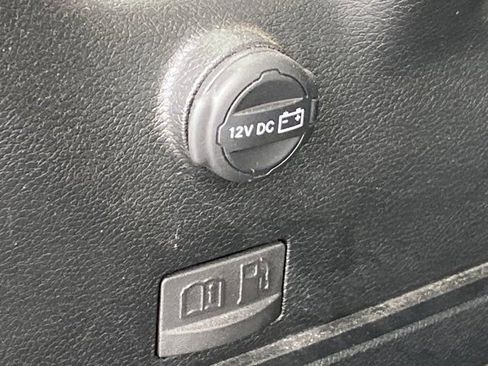 Used 2023 Jeep Wrangler Unlimited w/ Cold Weather Group AWD/4WD image 8