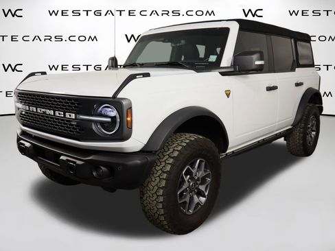 Used 2023 Ford Bronco Badlands image 1