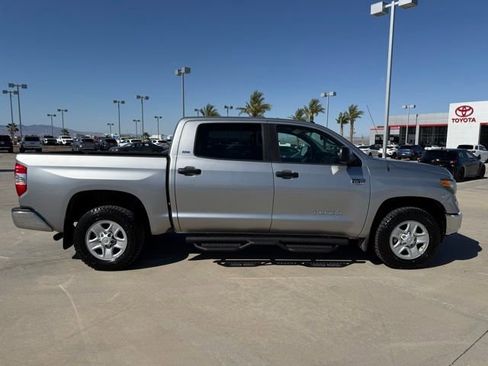 Used 2019 Toyota Tundra SR5 AWD/4WD image 4