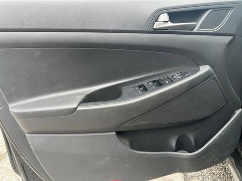 Used 2018 Hyundai Tucson SEL FWD image 16